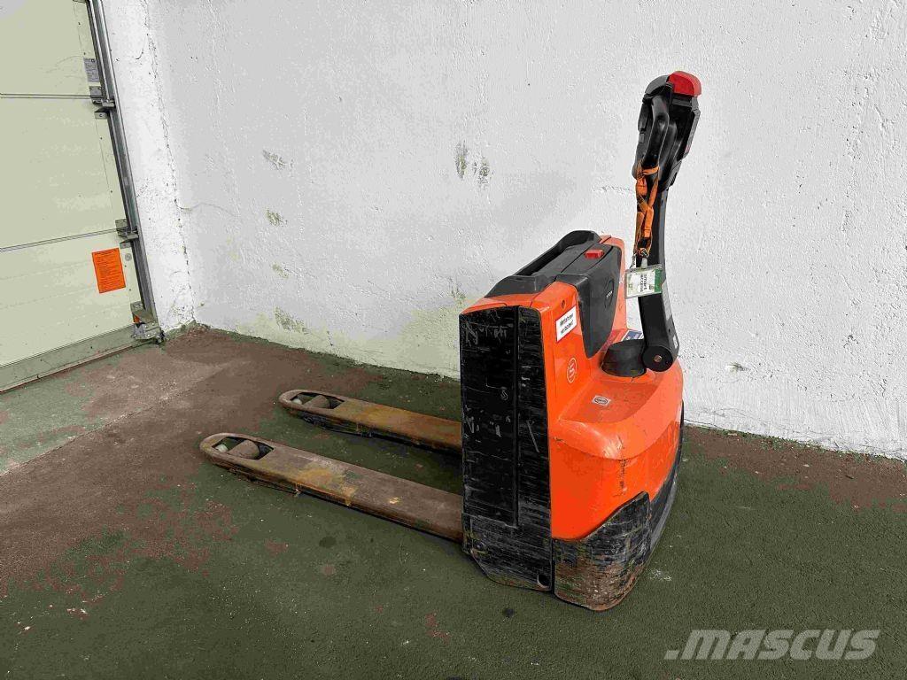 Toyota LWE 140 Nisko podizni električni viljuškar