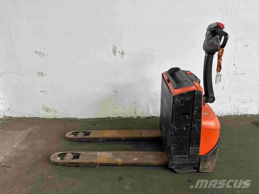 Toyota LWE 140 Nisko podizni električni viljuškar