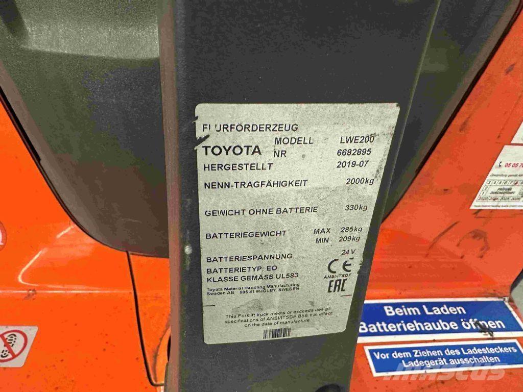 Toyota LWE 200 Nisko podizni električni viljuškar