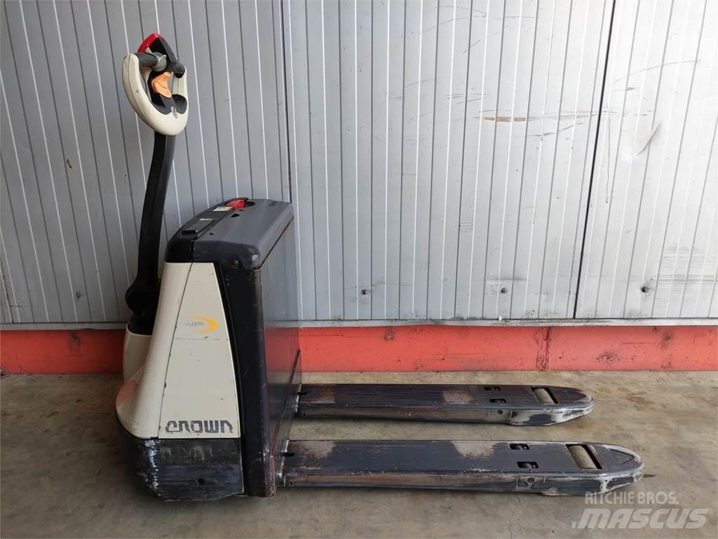 Crown WP2315 Nisko podizni električni viljuškar