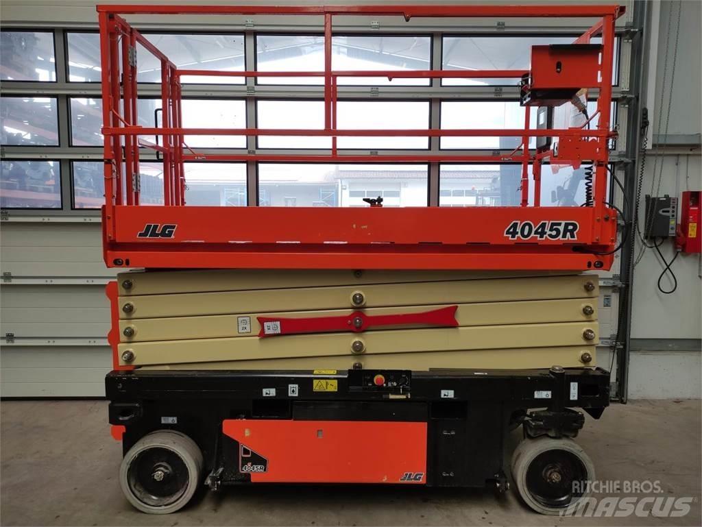 JLG 4045R Makazaste platforme