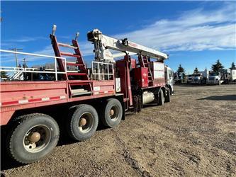 Peterbilt 320