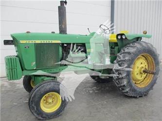 John Deere 4520