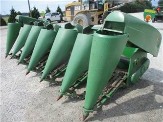 John Deere 693