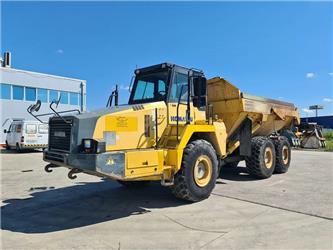 Komatsu HM 300-2