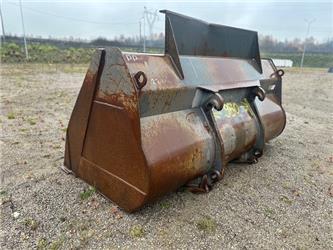 Volvo L 180 BUCKET