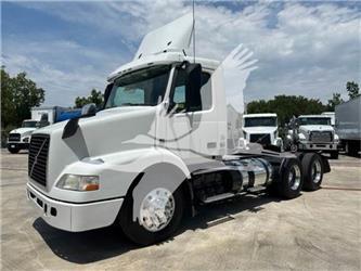 Volvo VNM64T200