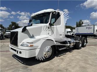 Volvo VNM64T200