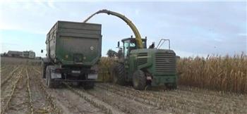 John Deere 7300