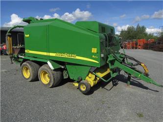 John Deere Rundbalspress 678