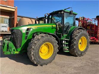 John Deere 8430