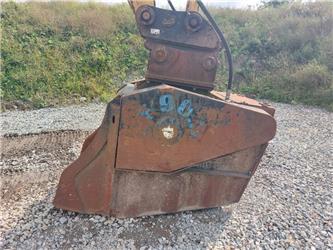 MB Crusher BF90.3