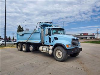 Mack GRANITE CV713