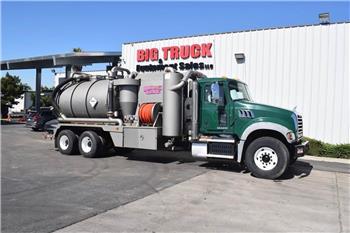 Mack GRANITE GU713