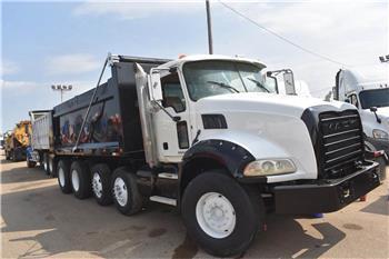 Mack GRANITE GU813