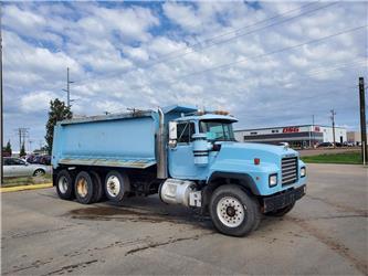 Mack RD688S