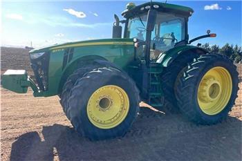John Deere 8370R
