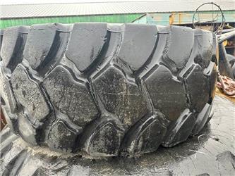 Goodyear 23.5R25