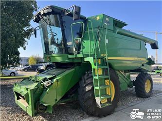 John Deere W550