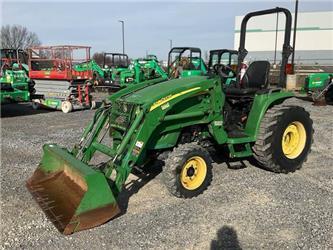 John Deere 3320
