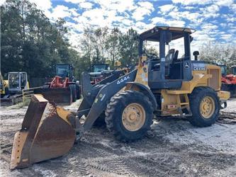 John Deere 444K