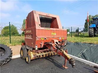 New Holland 658