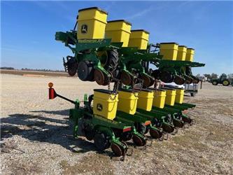 John Deere 1720