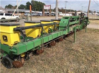 John Deere 1720