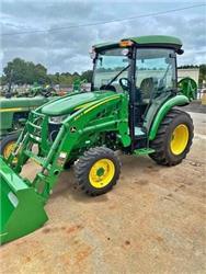 John Deere 3046R