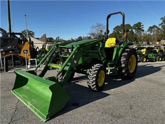 John Deere 4052M