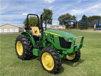 John Deere 5065E