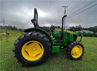 John Deere 5065E