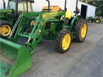 John Deere 5075E