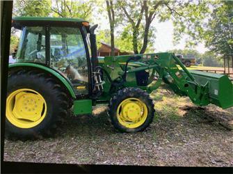 John Deere 5075E