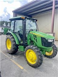 John Deere 5075E