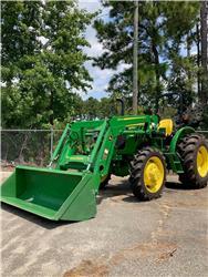 John Deere 5075E