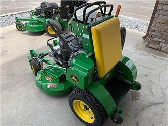 John Deere 636M