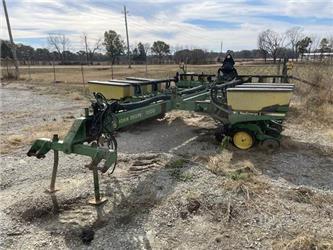 John Deere 7200
