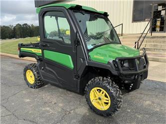 John Deere 835R