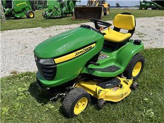 John Deere X320