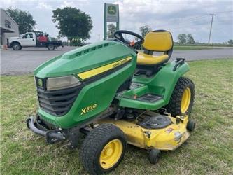 John Deere X530