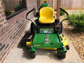 John Deere Z335E