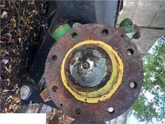 John Deere 6810