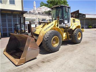 New Holland W170