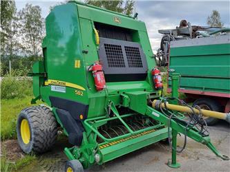 John Deere 582