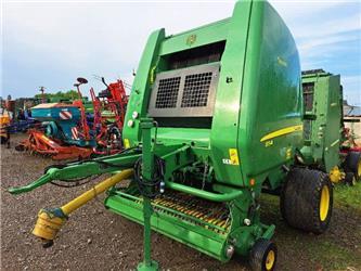 John Deere 854