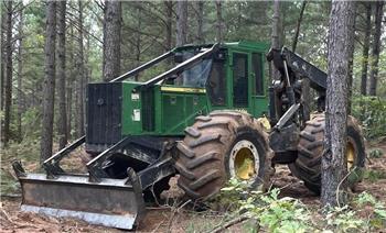 John Deere 848H