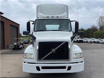 Volvo VNM64T200