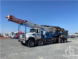 Mack CV713