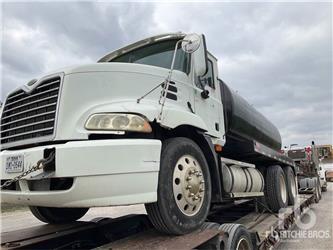 Mack CXN613